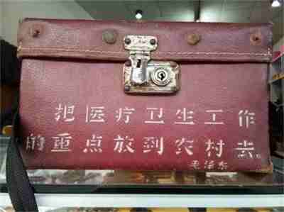 金秀瑶族灯草灸疗法 瑶医药非物质文化遗产传承人---赵衷民