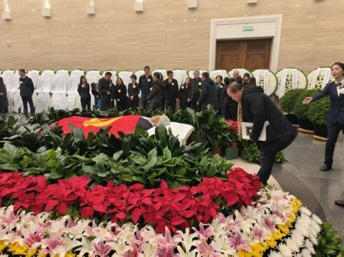 【诺贝尔奖孵化中心会客厅】 《告别姑妈，愿及星际文明》 一一中促会诺奖孵化专委会主任彭宏钟院士