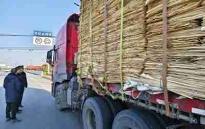 治超工作再发力 公路安全有保障